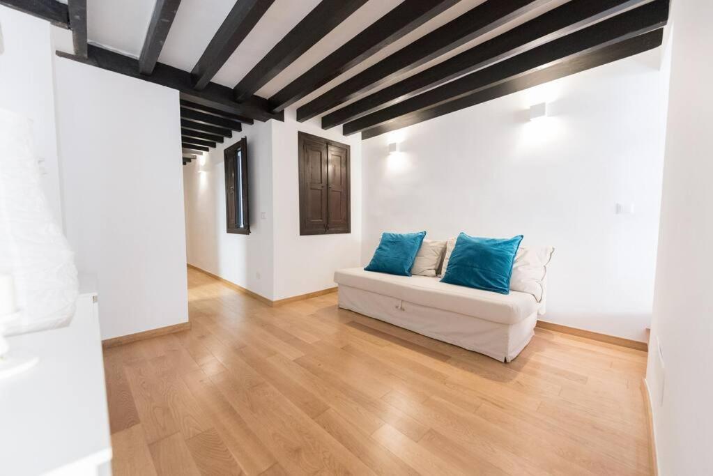 Ferienwohnung Ganzes Loft in Altstadt, Nähe Kathedrale Palma Exterior foto